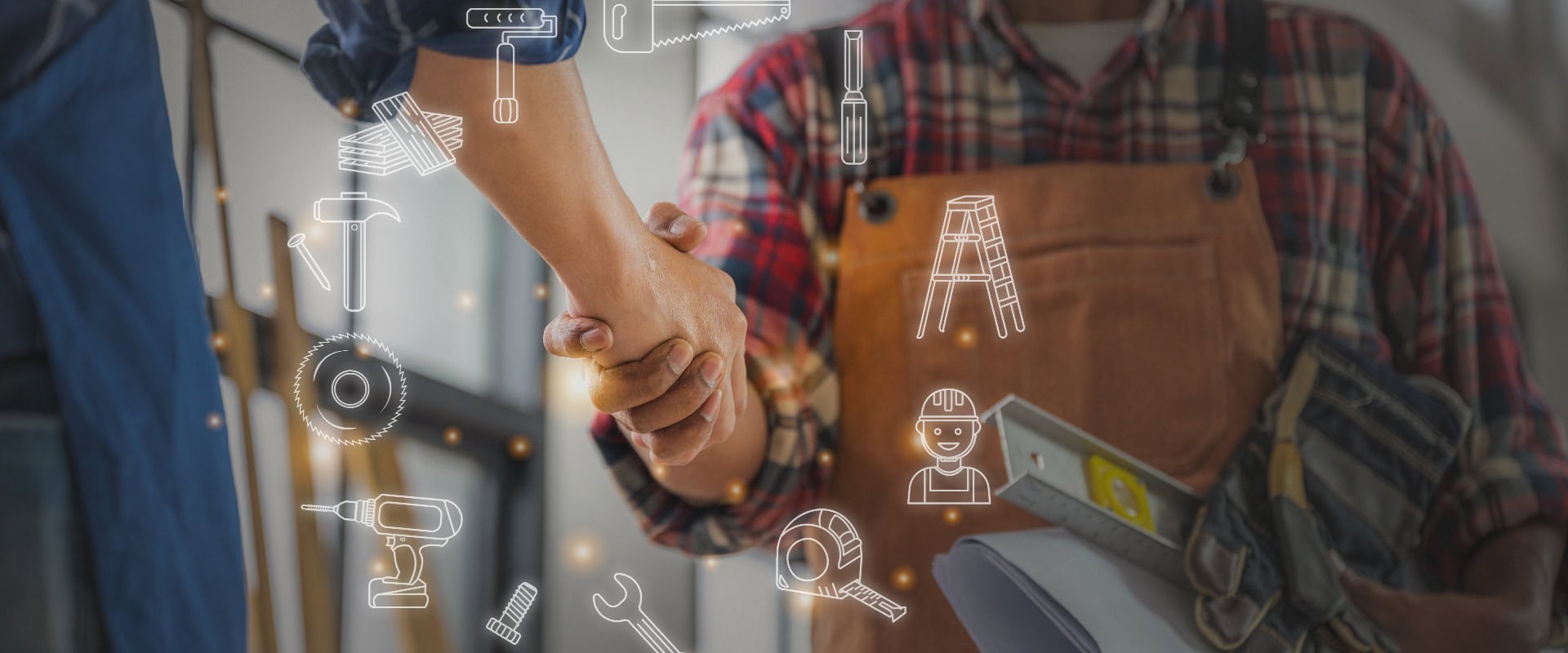 Schreiner Team arbeiten kreativ zusammen, kreativer Schreiner Trainer Workshop mit Teampartner, Handwerker in der Holzindustrie Bau Geschäftskonzept